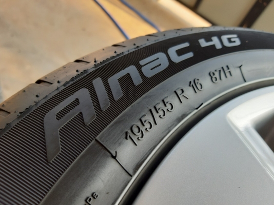 ล้อแม็กถอดป้ายแดงสวิฟท์ ขอบ16 4รู100 พร้อมยาง อพอลโล่ ปี16 ล้อแม็กถอดป้ายแดงสวิฟท์ ขอบ16 4รู100 พร้อมยาง อพอลโล่ ปี16