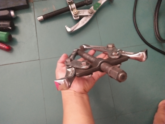 ขายสองขาดูดลูกปืนขนาด6&quot; SUPER MADE IN JAPAN. มือสองสภาพดี