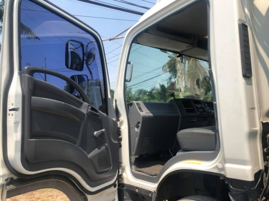 รถ 6 ล้อ ISUZU NPR 150 แรง รถสวย เดิมทุกชิ้น สภาพใหม่มาก สนใจ ติดต่อ 081-9431499 นุ่นค่ะ
