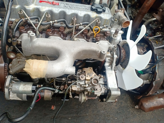 เครื่องนิสสัน BD30 สวยๆไม่มีไอ เครื่องนิสสัน BD30 สวยๆไม่มีไอ