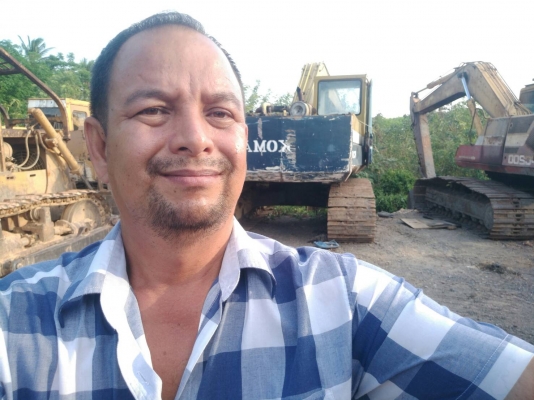 ขายรถแบคโฮ KOMATSU PC200-3 คอลโทรลสั้น ราคา 250000 ขายรถแบคโฮ KOMATSU PC200-3 คอลโทรลสั้น ราคา 250000