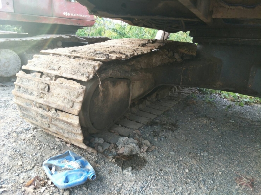 ขายรถแบคโฮ KOMATSU PC200-3 คอลโทรลสั้น ราคา 250000 ขายรถแบคโฮ KOMATSU PC200-3 คอลโทรลสั้น ราคา 250000