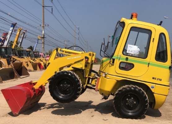ขายรถตักล้อยาง MITSUBISHI WS210 (เทียบเท่า WA30) นำเข้าเองจากญี่ปุ่น สภาพสวยพร้อมใช้ มีVDOการทำงานครับ ขายรถตักล้อยาง MITSUBISHI WS210 (เทียบเท่า WA30) นำเข้าเองจากญี่ปุ่น สภาพสวยพร้อมใช้ มีVDOการทำงานครับ