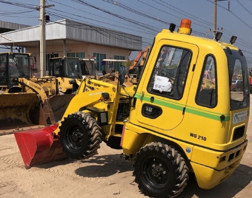 ขายรถตักล้อยาง MITSUBISHI WS210 (เทียบเท่า WA30) นำเข้าเองจากญี่ปุ่น สภาพสวยพร้อมใช้ มีVDOการทำงานครับ ขายรถตักล้อยาง MITSUBISHI WS210 (เทียบเท่า WA30) นำเข้าเองจากญี่ปุ่น สภาพสวยพร้อมใช้ มีVDOการทำงานครับ