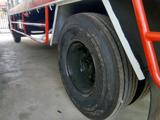ขายรถ อีซูซุ 6 ล้อ FTR 240 แรง กระบะเหล็กมีรั้ว ความยาว 7.60 เมตร