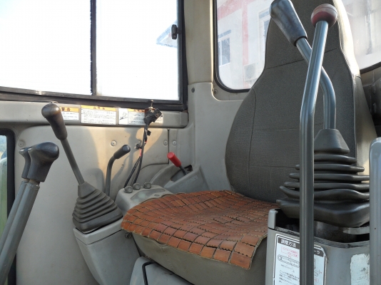 ViO70 YANMAR @450,000 แทรคยาง แอร์เย็น มีไลน์แปปหัวเจาะพิเศษสุดๆขอบอก รถนอกเพิ่งนำเข้ามายังไม่เคยใช้งานในไทย สถาพดี พร้อมใช้ ระบบไฟฟ้าครบ สภาพสวยพร้อมเอกสาร สนใจคลิ๊ก ☎ 081-989-1989 หรั่งครับ