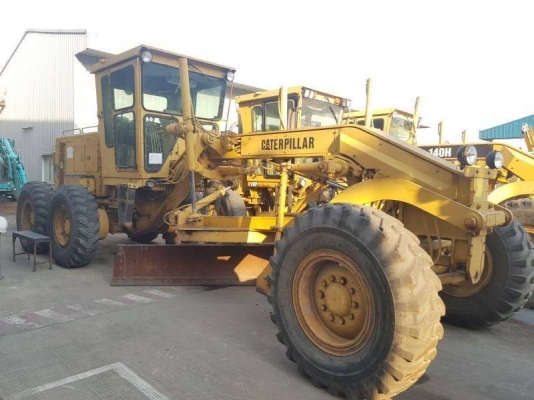 ขายรถเกรด Motor Grader form USA ถึงไทยแล้วครับ 092-929-9942 ธีรเทพ (แบงค์) ครับ