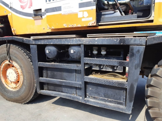 ขายรถเครนสี่ล้อคาโต้KR20-V 25 ตันเล่มทะเบียน