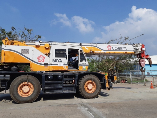 ขายรถเครนสี่ล้อคาโต้KR20-V 25 ตันเล่มทะเบียน