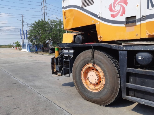 ขายรถเครนสี่ล้อคาโต้KR20-V 25 ตันเล่มทะเบียน