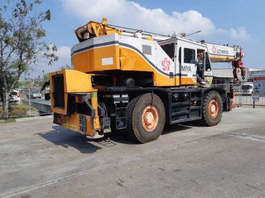 ขายรถเครนสี่ล้อคาโต้KR20-V 25 ตันเล่มทะเบียน