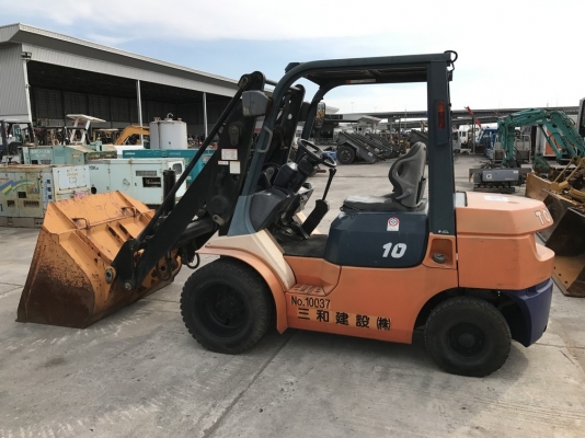 TOYOTA 5FGL10 รถตักนำเข้าจากญี่ปุ่น สภาพสวยมาก ราคาถูก