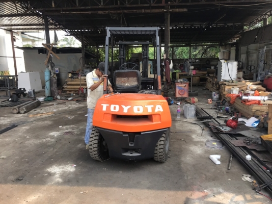 รถโฟล์คลิฟท์