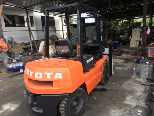 รถโฟล์คลิฟท์