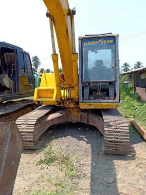 ขายจ้า..KOMATSU PC120-3 เก่าใน สภาพดี เดิมๆๆ เอกสารอินซอย ลองระบบกันได้ทุกวัน โทร 089-3818694 จ๊อย