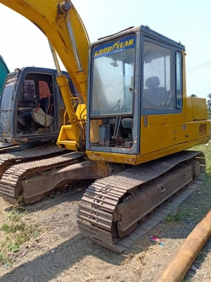 ขายจ้า..KOMATSU PC120-3 เก่าใน สภาพดี เดิมๆๆ เอกสารอินซอย ลองระบบกันได้ทุกวัน โทร 089-3818694 จ๊อย