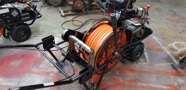 ปั้มอัดฉีด 6 หุน เครื่อง 4 แรง เดินเองได้ไม่ต้องเข้น