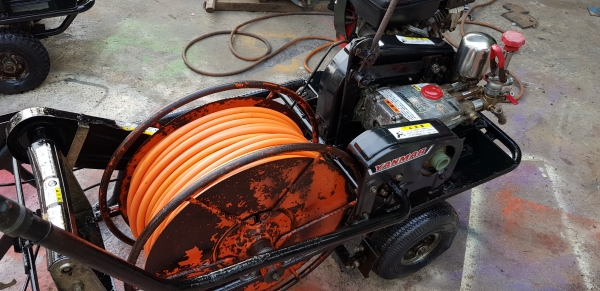 ปั้มอัดฉีด 6 หุน เครื่อง 4 แรง เดินเองได้ไม่ต้องเข้น