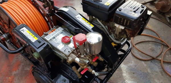 ปั้มอัดฉีด 6 หุน เครื่อง 4 แรง เดินเองได้ไม่ต้องเข้น