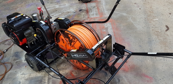 ปั้มอัดฉีด 6 หุน เครื่อง 4 แรง เดินเองได้ไม่ต้องเข้น