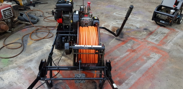 ปั้มอัดฉีด 6 หุน เครื่อง 4 แรง เดินเองได้ไม่ต้องเข้น