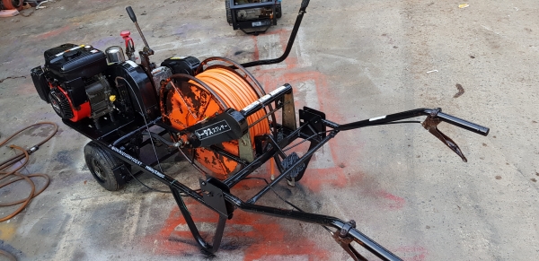 ปั้มอัดฉีด 6 หุน เครื่อง 4 แรง เดินเองได้ไม่ต้องเข้น