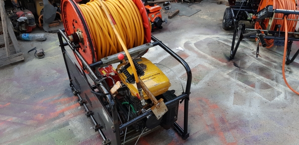 ปั้มฉีดยา .5 แรง พร้อมโรลสาย