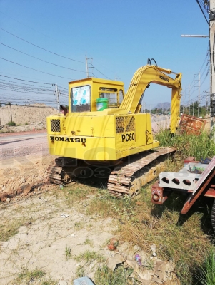 ขายด่วน komatsu 60รุ่น1 เครืองดี โซ่เฟรมพอได้  มีเอกสารซื้อขาย เพียง 190000 บาท