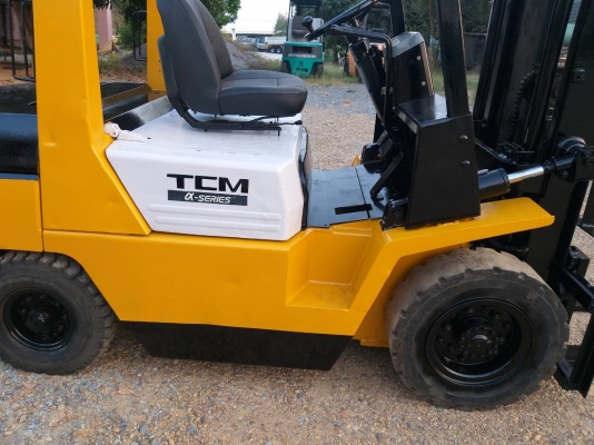 ขายรถยก TCM FD25Z เครื่องดีเซล 4BC2 เสาสูง 3 เมตร เสาเช้าตู้ ยกได้ 2.5 ตัน เกียร์ออโต้ รถนอกนำเข้า ติดต่อ 098-7962549