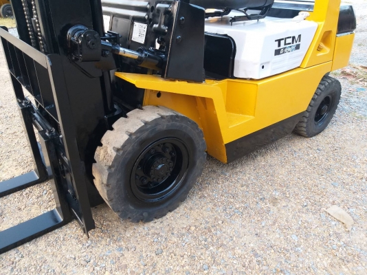 ขายรถยก TCM FD25Z เครื่องดีเซล 4BC2 เสาสูง 3 เมตร เสาเช้าตู้ ยกได้ 2.5 ตัน เกียร์ออโต้ รถนอกนำเข้า ติดต่อ 098-7962549