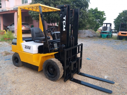ขายรถยก TCM FD25Z เครื่องดีเซล 4BC2 เสาสูง 3 เมตร เสาเช้าตู้ ยกได้ 2.5 ตัน เกียร์ออโต้ รถนอกนำเข้า ติดต่อ 098-7962549