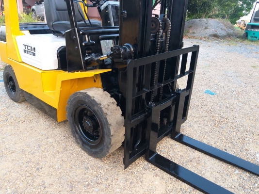 ขายรถยก TCM FD25Z เครื่องดีเซล 4BC2 เสาสูง 3 เมตร เสาเช้าตู้ ยกได้ 2.5 ตัน เกียร์ออโต้ รถนอกนำเข้า ติดต่อ 098-7962549