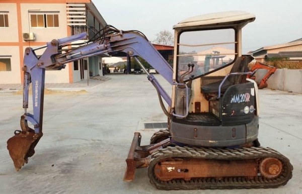 MM20 มิสซู @185,000฿ (รถนอกนำเข้า ขายถูก) ระบบสตาดร์กุแจดับกุแจ( ขนานรถเทียบเท่าPC20) คลอนโทลน้ำมัน รถนอกสถาพดีพร้อมใช้เพิ่งนำเข้า  ยังไม่เคยใช้งานในไทยเลยตัวเดินเต่ากะต่าย แรงเครื่องมิสซู3สูบ เครื่องดีปั้มเเรงบูมอาร์มสวยช่างล่างดี  รถสวยไฟฟ้าเต็มเร็วแรงไ