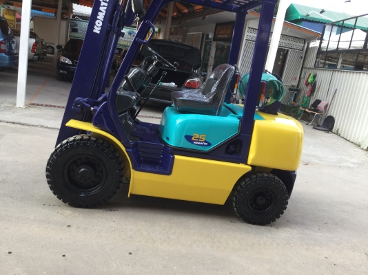 อาร์ ซี เอข โฟรคลิฟท์  ขาย โคมะสุ   2.5 ตัน เบนซิล เสา 3 เมตร