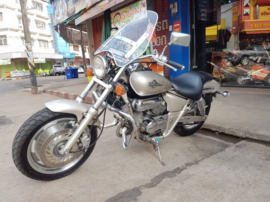 ขาย HONDA MAGNA250 V25 สีเดิม เดิมๆทั้งคันมีของแต่ง กันล้ม ชิวหน้าบังลม อินวอยส์ สรรพสามิตร ราคา 425