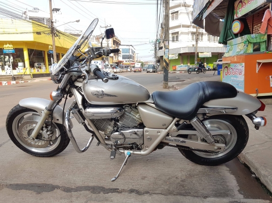 ขาย HONDA MAGNA250 V25 สีเดิม เดิมๆทั้งคันมีของแต่ง กันล้ม ชิวหน้าบังลม อินวอยส์ สรรพสามิตร ราคา 425