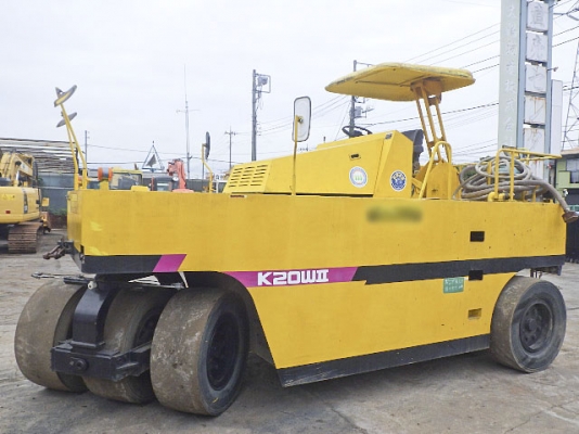 ขายรถบด 7 ล้อ KAWASAKI K20WII นำเข้าเองจากญี่ปุ่น สภาพสวยพร้อมใช้ ถึงเร็วๆนี้ครับ