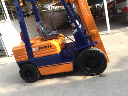 อาร์ ซี เอช โฟรคลิฟท์   ขาย โตโยต้า รุ่น 5 ดีเซล 2.5 ตัน