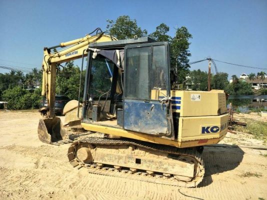 ขายรถแบคโฮ KOMATSU PC60-5 มีหัวกระแทกปุ้งกี๋ราคา 400,000