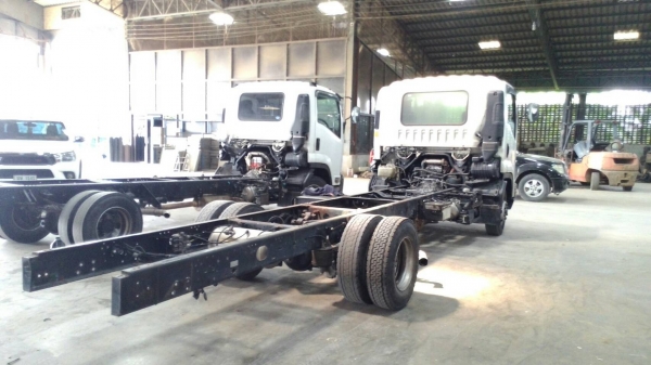 ISUZU FRR 6 ล้อประกอบ