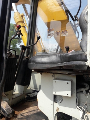 ขายรถขุดSumitomo SH145 เทียบเท่ารถ 120 เครืองยนต์มิตซูบิชิ 4 สูบ เทอร์โบ 4D32 คอนโทรลน้ำมัน ปั้มนิ้ว แทรคเหล็ก มีแอร์ (รถใช้งานบริษัท)