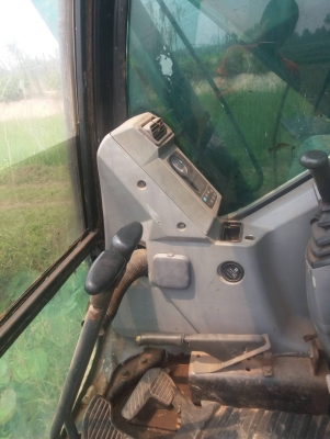 รถแบคโฮ KOBELCO SK200 M6  SUPER (YN 9)