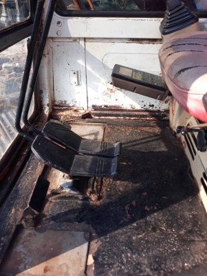 Komatsu Pc120-5 เครื่องเดิม ปั๊มเดิม ตัวเดินใหญ่ ใบ 70 cm. ไฟฟ้าตัด แอร์เย็น เอวแน่น ช่วงล่างดี เอกสารซื้อขาย