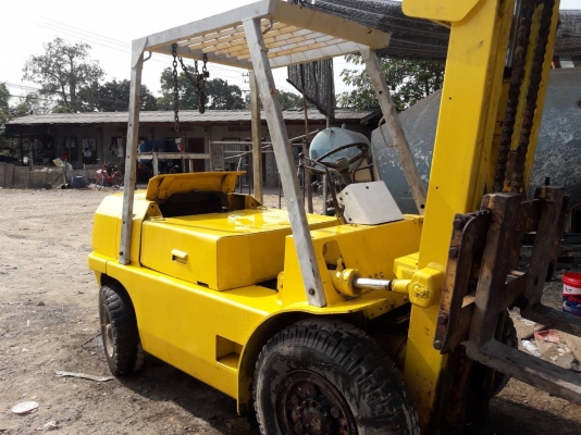 โฟลคลีฟMitsubishiเครื่องดีเซล เสาสูง4เมตร ยกใด้5ตัน พร้อมใช้งาน โฟลคลีฟMitsubishiเครื่องดีเซล เสาสูง4เมตร ยกใด้5ตัน พร้อมใช้งาน