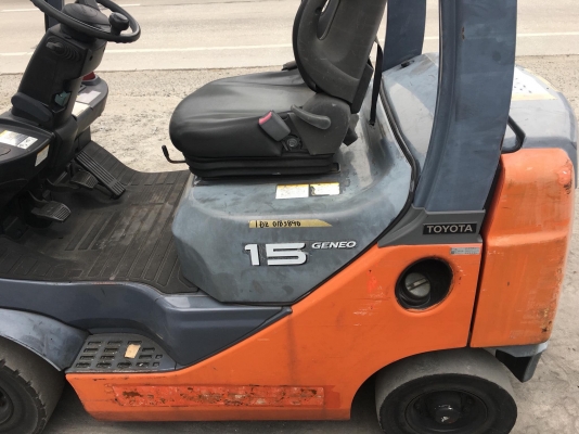 รถโฟล์คลิฟท์เสาสูง3เมตรเครื่องยนต์ดีเชลเกียร์ออโต้ รถโฟล์คลิฟท์เสาสูง3เมตรเครื่องยนต์ดีเชลเกียร์ออโต้