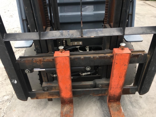 รถโฟล์คลิฟท์เสาสูง3เมตรเครื่องยนต์ดีเชลเกียร์ออโต้ รถโฟล์คลิฟท์เสาสูง3เมตรเครื่องยนต์ดีเชลเกียร์ออโต้