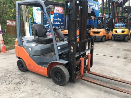 รถโฟล์คลิฟท์เสาสูง3เมตรเครื่องยนต์ดีเชลเกียร์ออโต้ รถโฟล์คลิฟท์เสาสูง3เมตรเครื่องยนต์ดีเชลเกียร์ออโต้