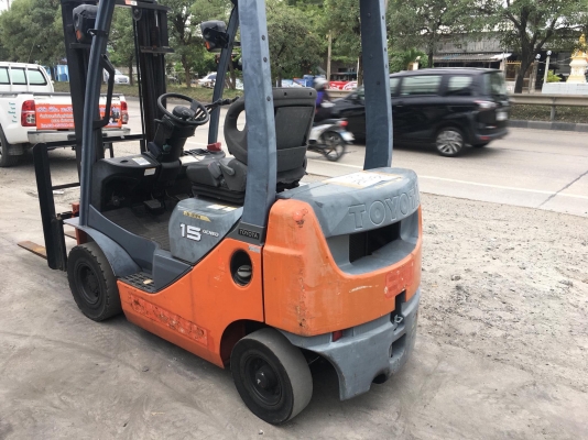 รถโฟล์คลิฟท์เสาสูง3เมตรเครื่องยนต์ดีเชลเกียร์ออโต้ รถโฟล์คลิฟท์เสาสูง3เมตรเครื่องยนต์ดีเชลเกียร์ออโต้