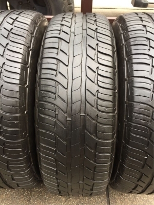 ยาง​ BF Goodrich​ 215​ 65 16 ปี18 ดอกเต็ม ไม่มี​ปะ​ เนื้อนิ่มๆ ใช้ยาว​ ราคา​ไม่​แพง​