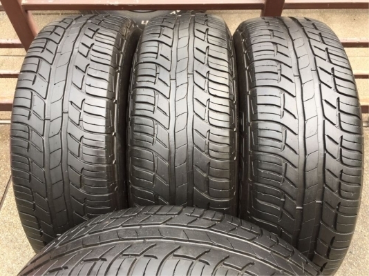 ยาง​ BF Goodrich​ 215​ 65 16 ปี18 ดอกเต็ม ไม่มี​ปะ​ เนื้อนิ่มๆ ใช้ยาว​ ราคา​ไม่​แพง​